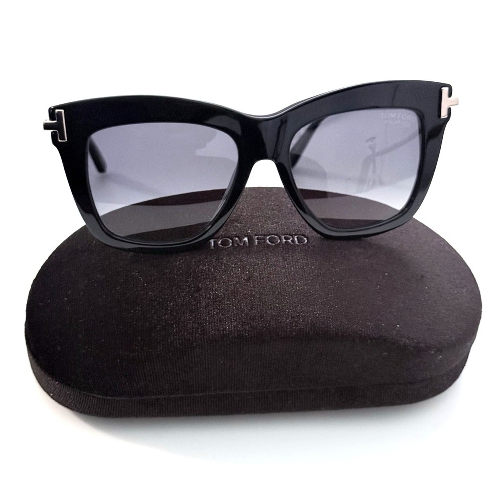 Tom Ford Woman's Oval Sunglasses Shiny Black /Smoke POLARIZED Lens -FT0685 Julie
